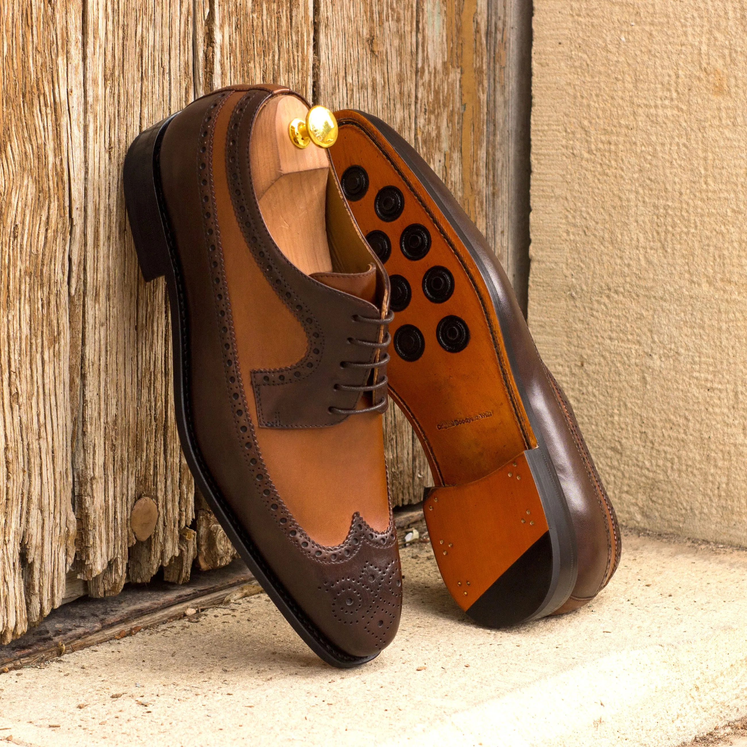 DapperFam Zephyr in Med Brown / Dark Brown Men's Italian Leather Longwing Blucher