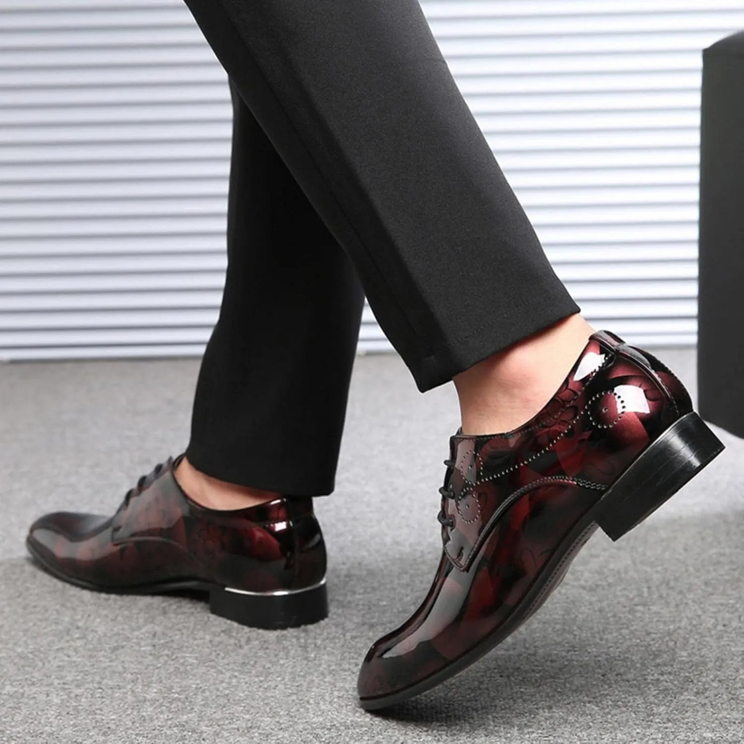Hbeylia Men's Leather Classic Dress Oxfords Shoes Lace Up Formal Business Fashion Closed Pointed Toe Oxford Dress Shoes Tuxedo Oxford Wingtip Modern Shoes For Men Business Office Work Wedding