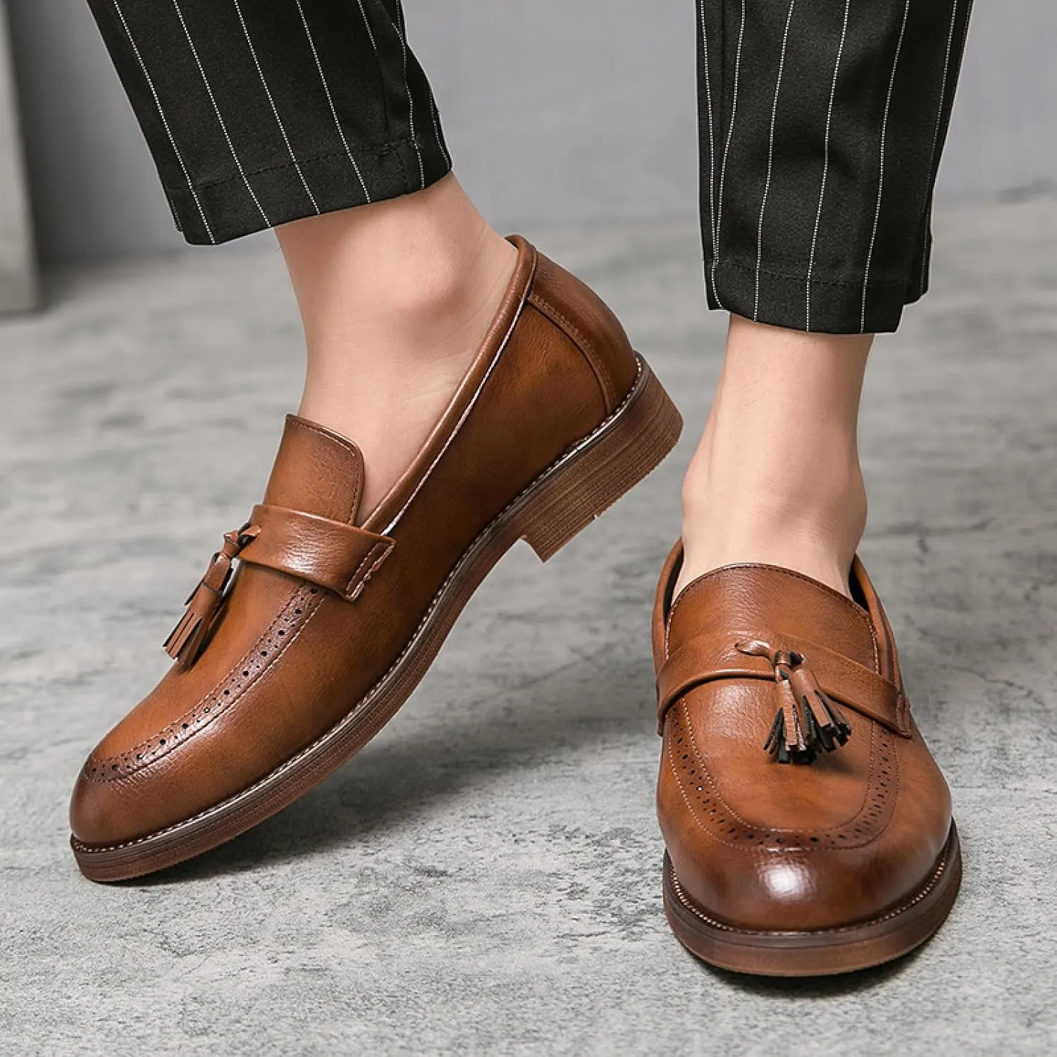 Men's Tassel Pointed Toe Chunky Low Heel Oxford Shoes Comfortable Breathable Slip On Dress Brogue Loafers Formal Business Party Wedding Shoes